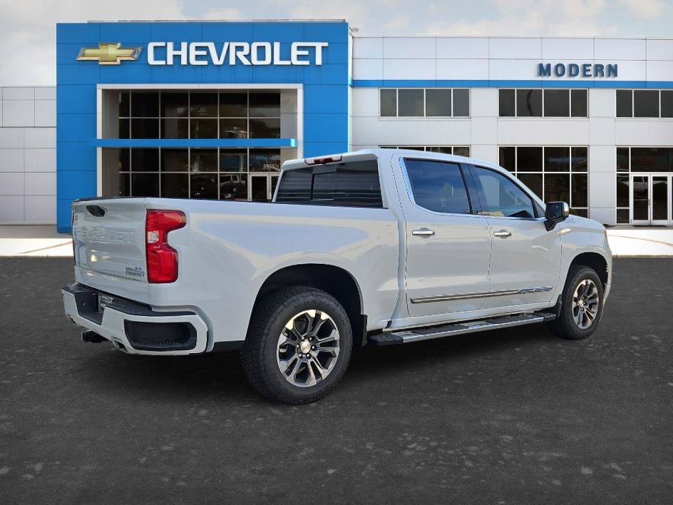 New 2026 Polar White Tricoat Chevrolet High Country image 6