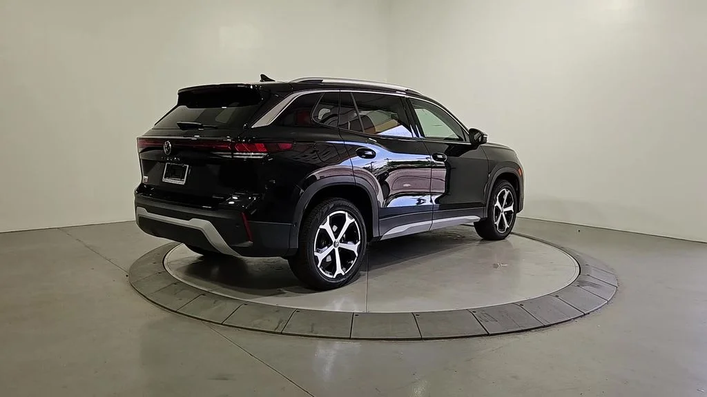 New 2026 Black Volkswagen 2.0T SE image 5