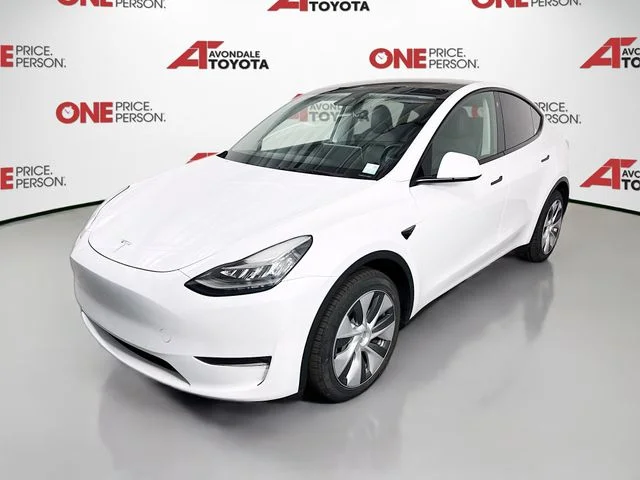 Used 2023  Tesla Long Range image 3