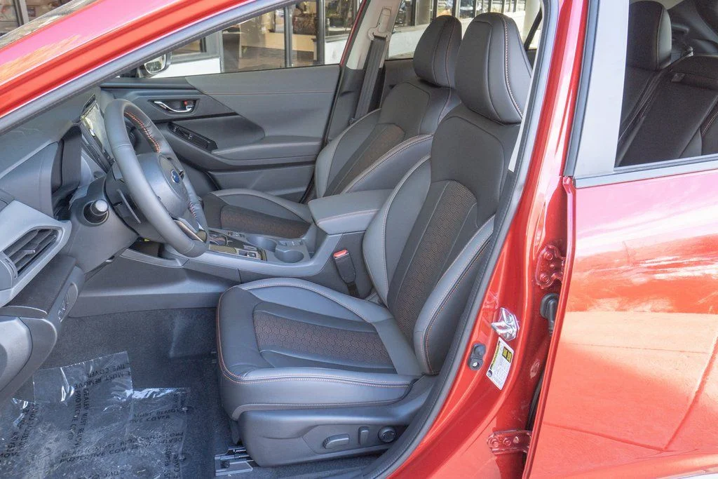 New 2026 LITHIUM RED PEARL Subaru Limited image 8