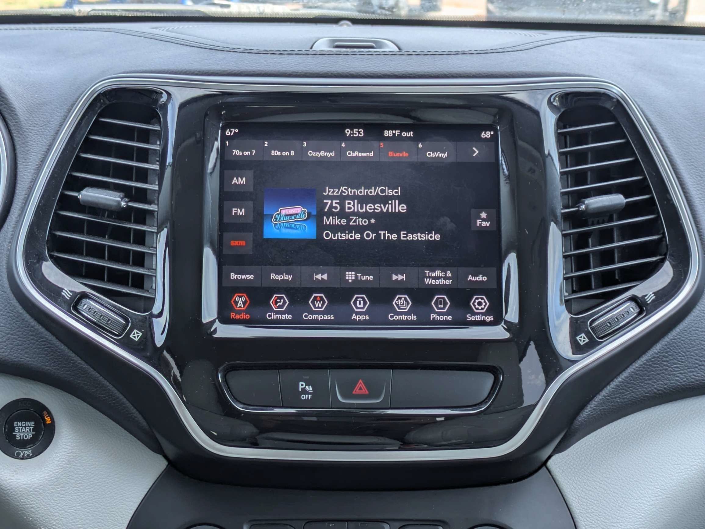 Used 2019 Granite Crystal Metallic Clearcoat Jeep Limited image 22