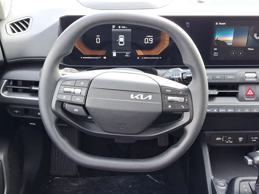 New 2025 White Kia LXS image 21