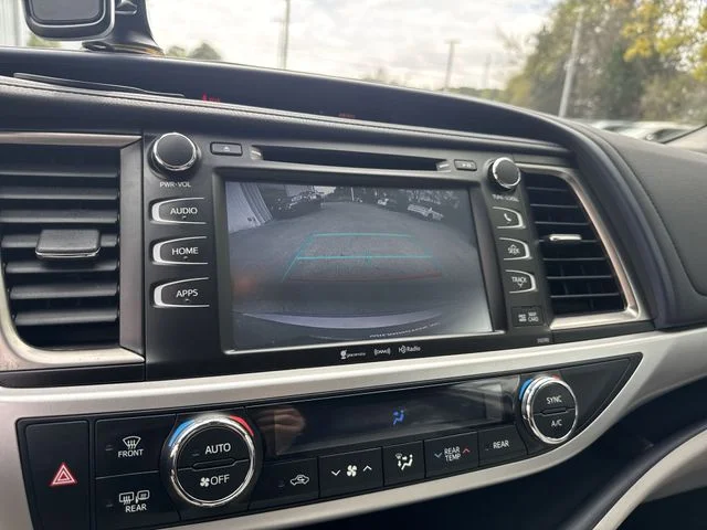 Used 2019 Gray Toyota XLE image 21