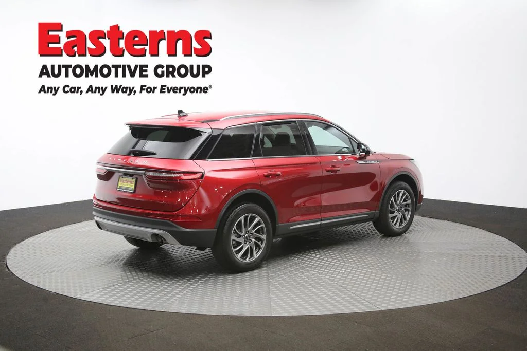 Used 2022 Red Lincoln Standard image 42