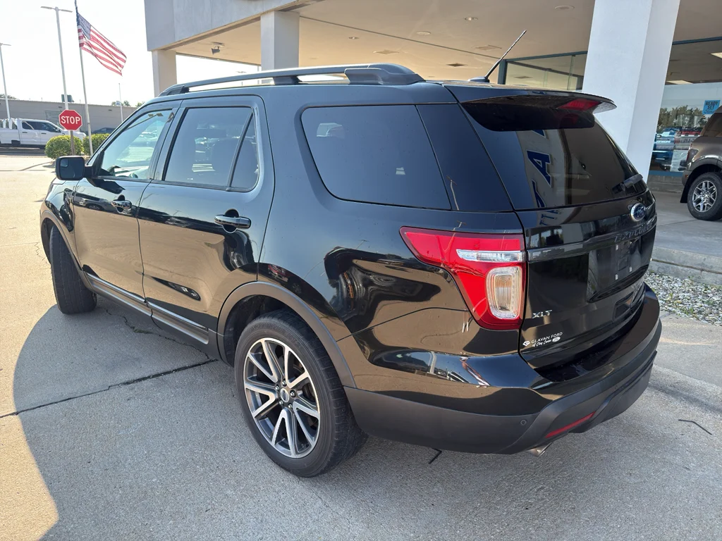 Used 2015 Bronze Fire Metallic Tinted Clearcoat Ford XLT image 8
