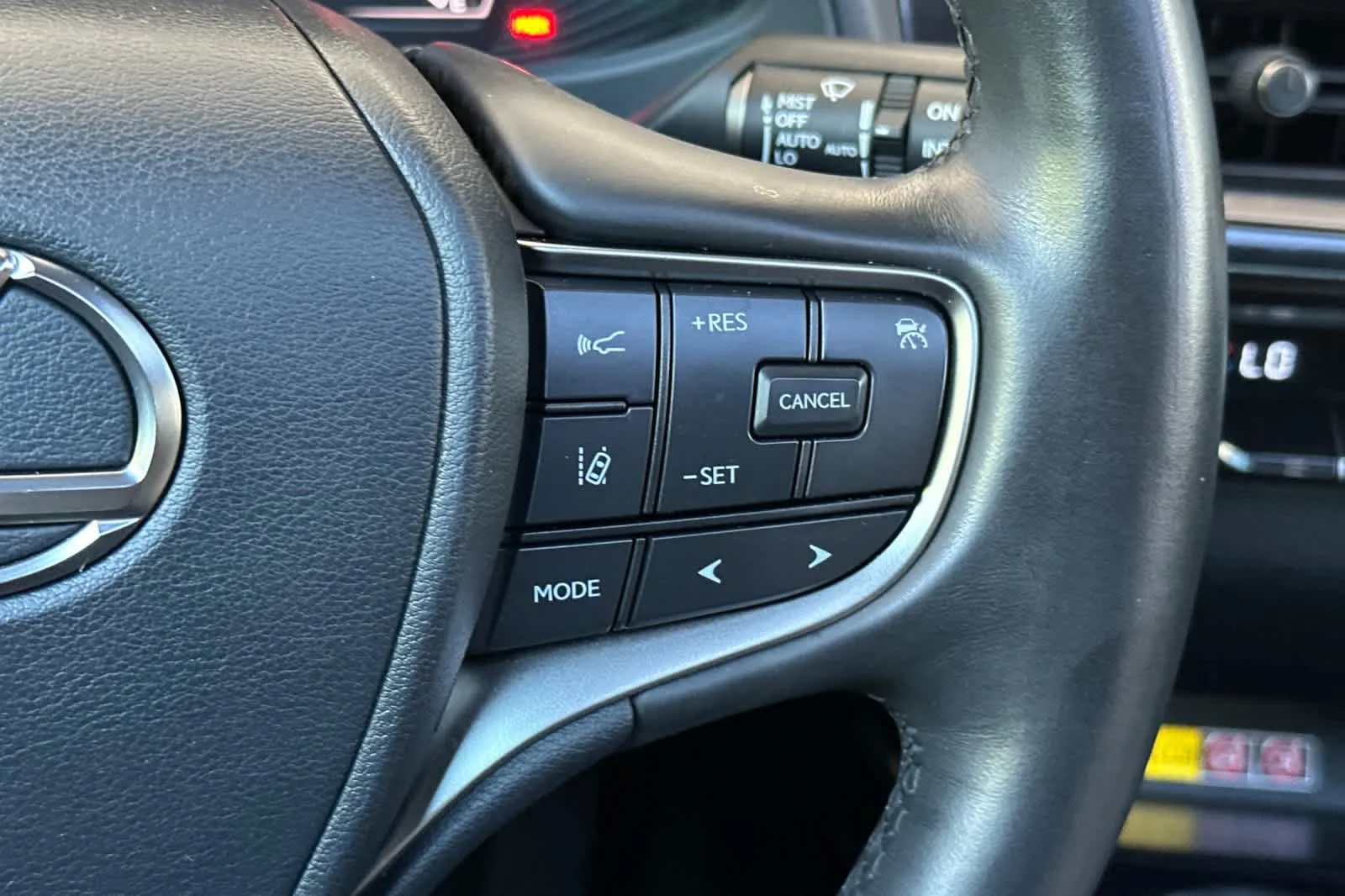Certified Used 2023 CAVIAR Lexus Premium image 27