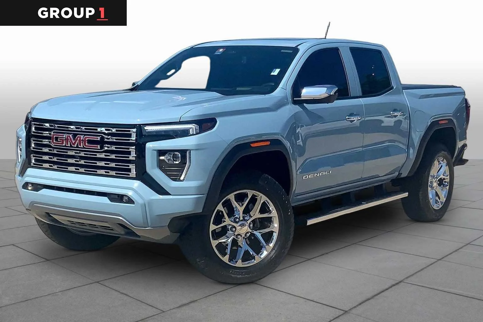 Used 2025 Glacier Metallic GMC Denali image 1