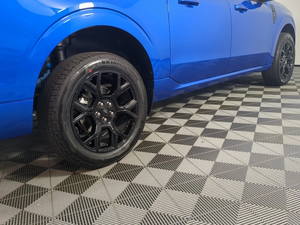 New 2026 Velocity Blue Ford Lobo™ image 8