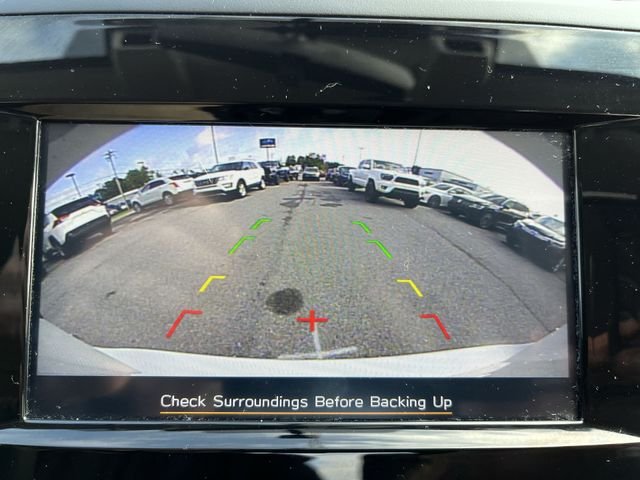 Used 2023 White Subaru Base image 24