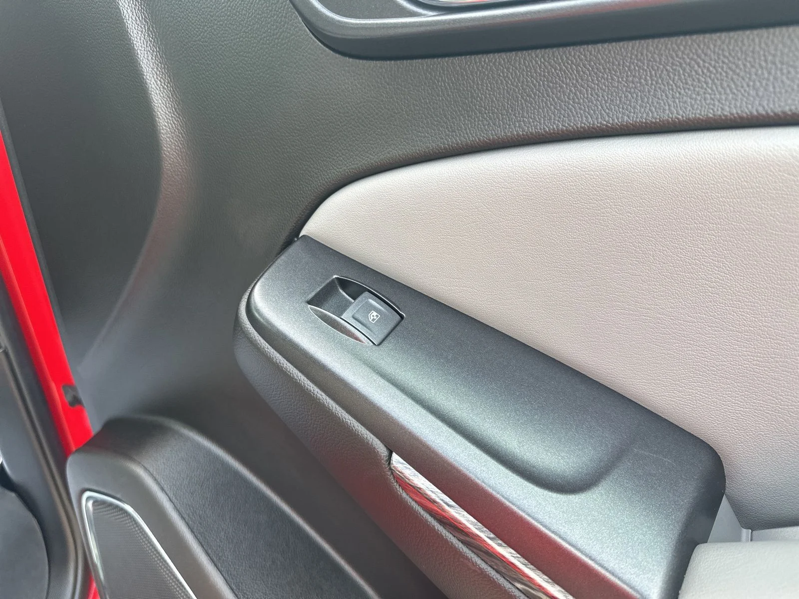 Used 2019  Chevrolet LT image 40