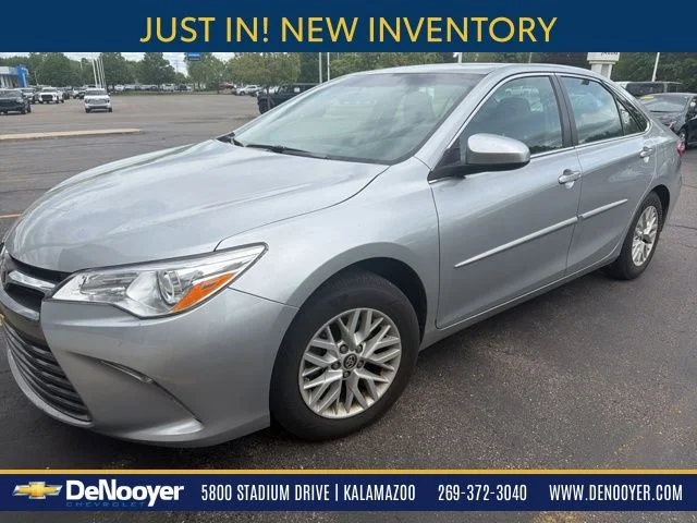 2016 Toyota Camry 2.5 Auto LE's photo