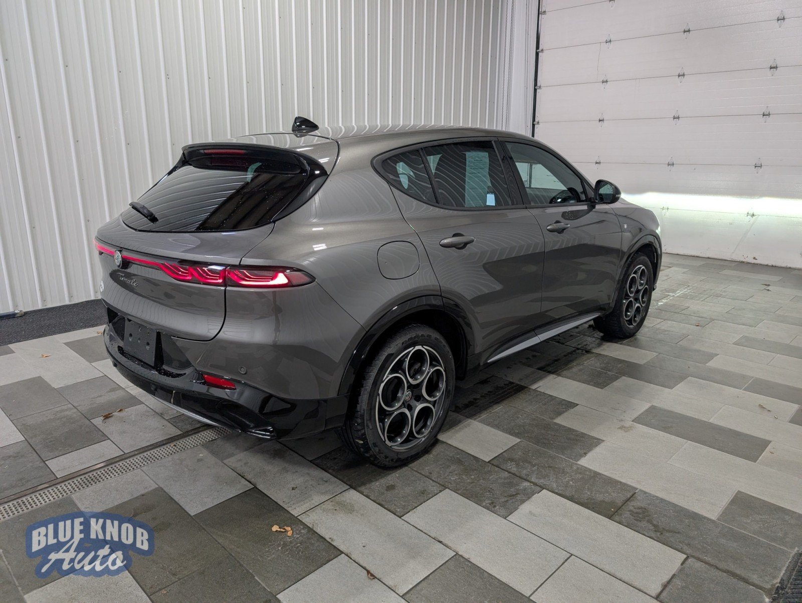 2024 Alfa Romeo Tonale Ti photo 4