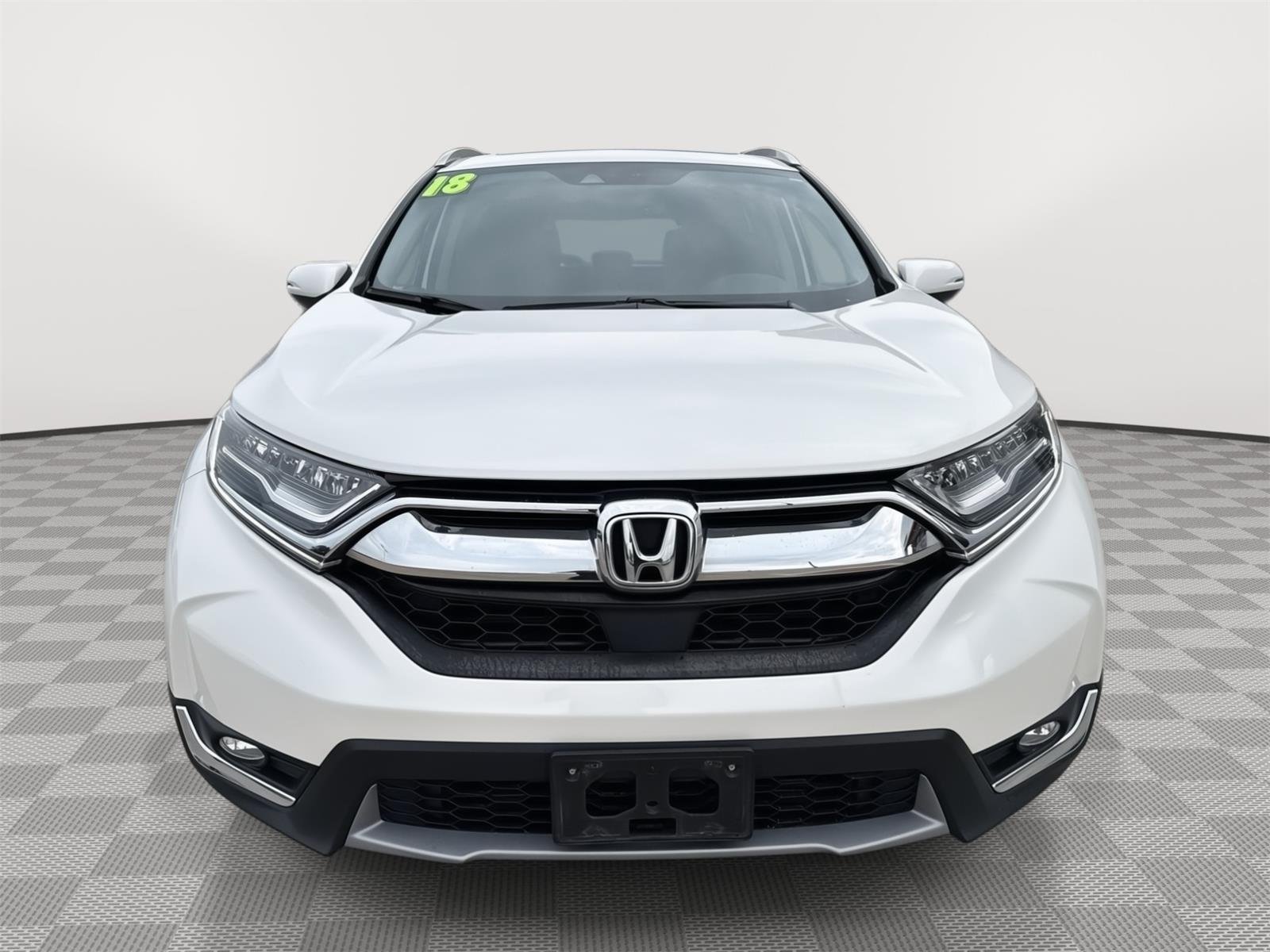 Used 2018 White Diamond Pearl Honda Touring image 8