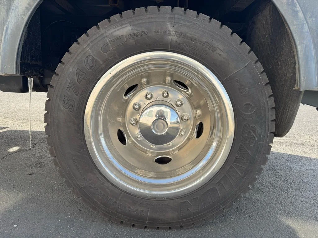 2015 Ford F-550 - Photo 19
