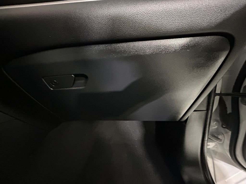 Used 2023 White Ford XLT image 24