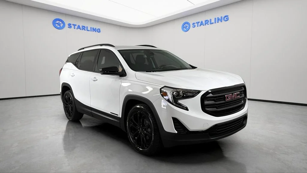 Used 2021 SUMMIT WHITE GMC SLE image 14