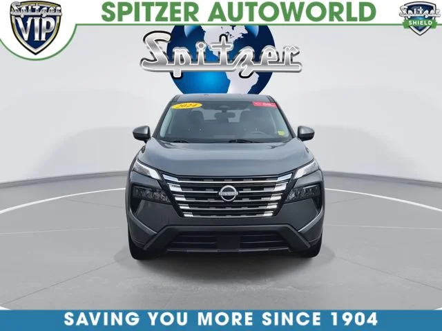 Used 2024 Gray Nissan SV image 3