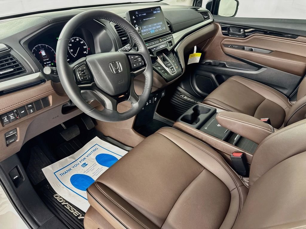 Certified Used 2026 Platinum White Pearl Honda Touring image 11