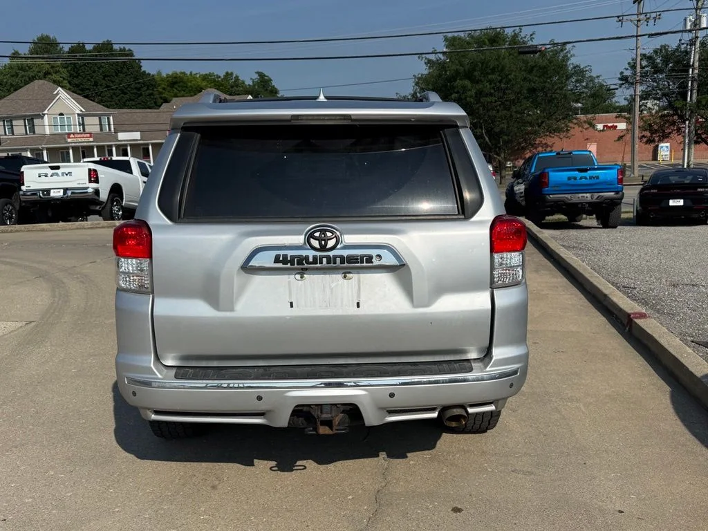 Used 2013 Silver Toyota SR5 image 7