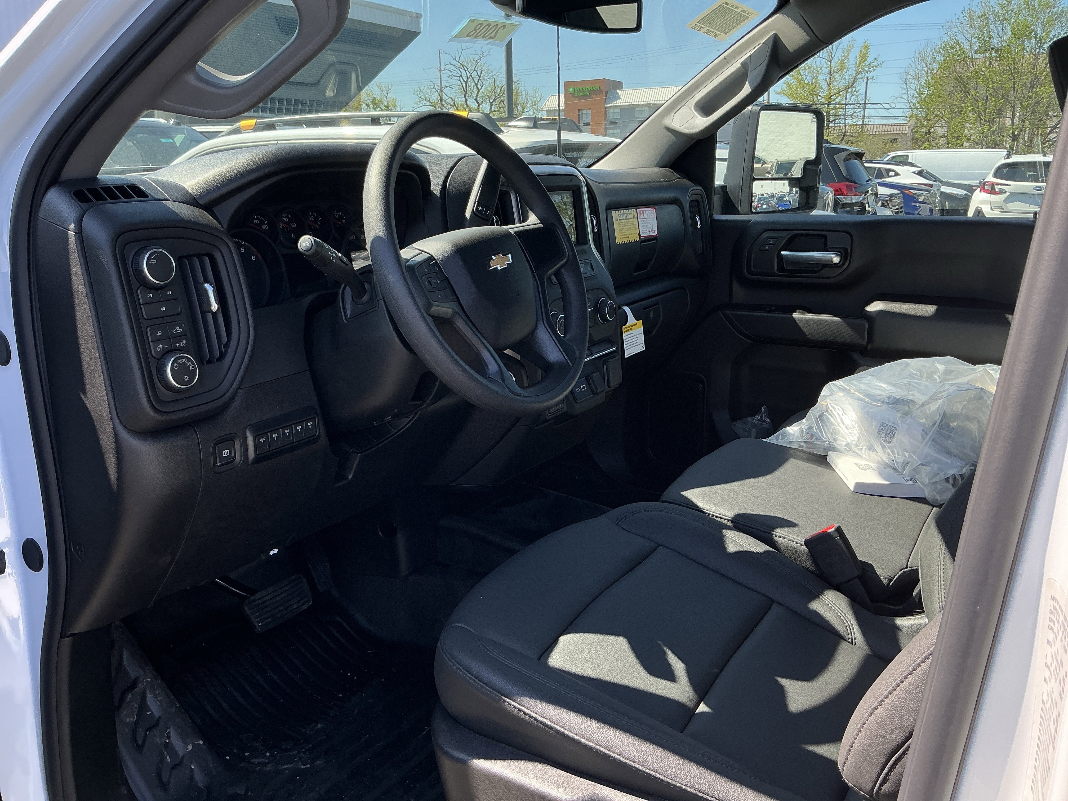 New 2026 Summit White Chevrolet Work Truck image 8