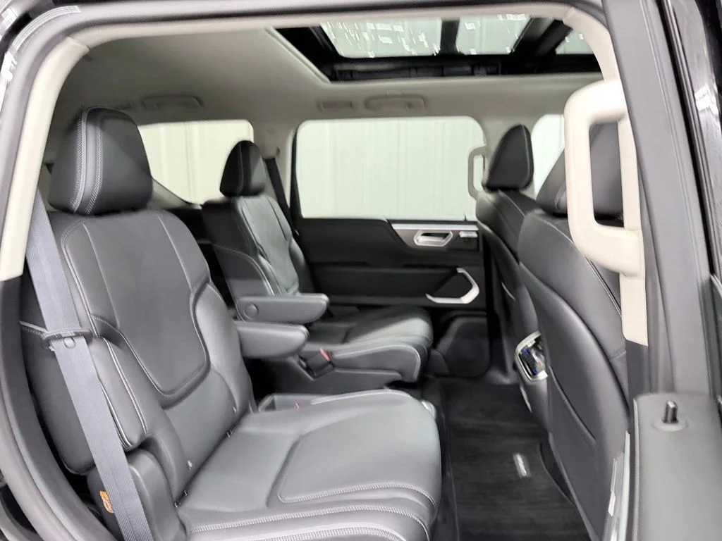 Used 2026 Black INFINITI LUXE image 45