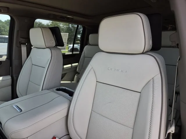 2026 GMC Yukon XL Denali - Photo 25