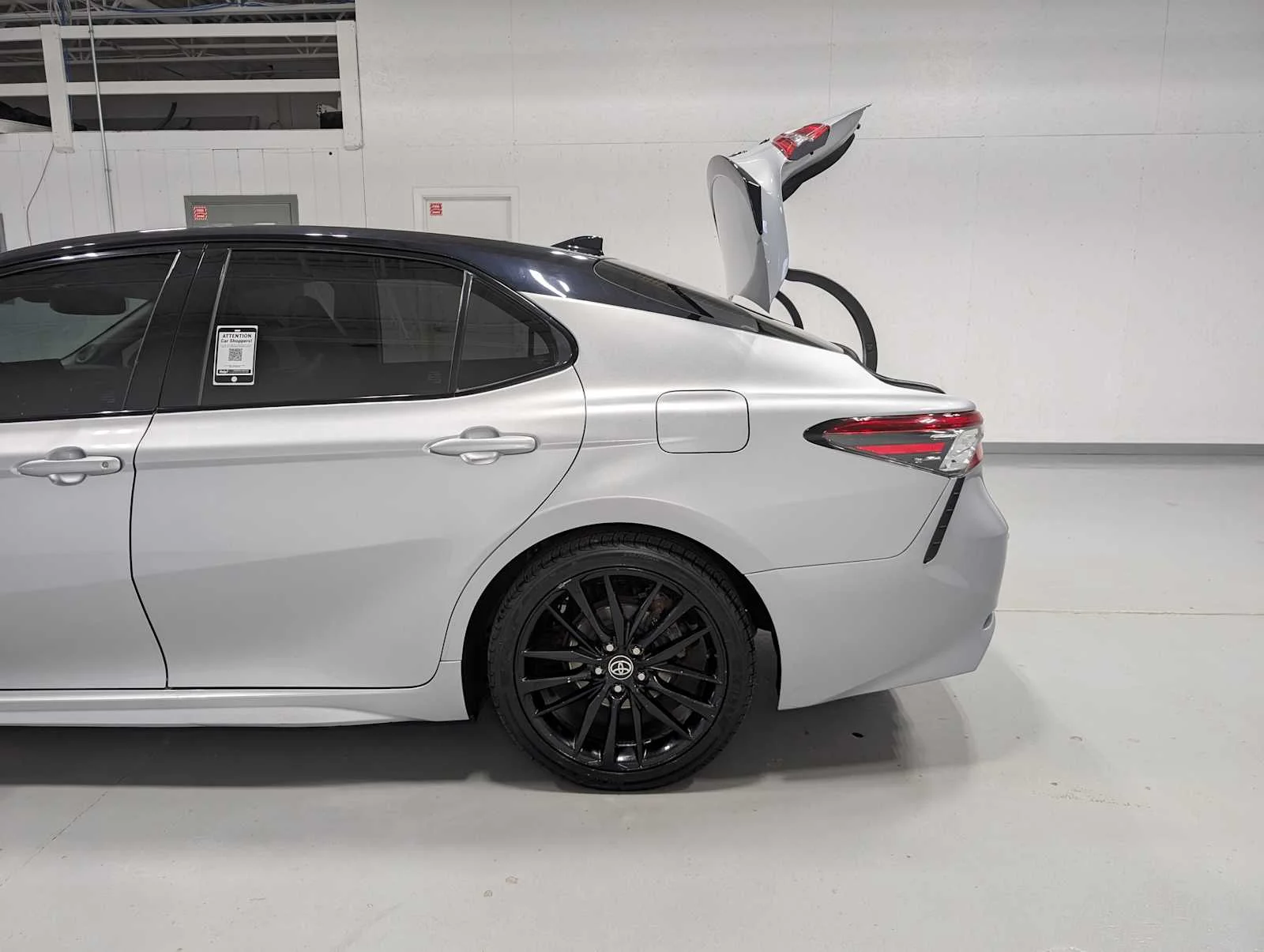 Used 2022 Midnight Black Metallic Toyota XSE image 11