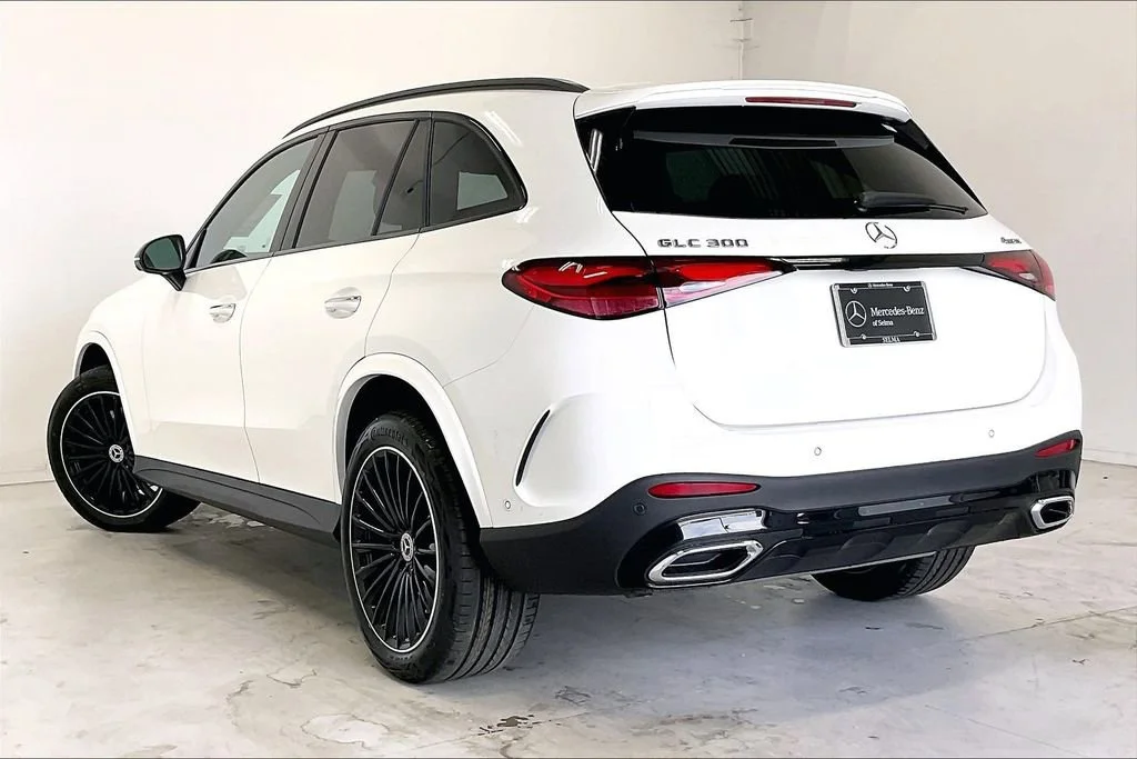 New 2026 Polar White Mercedes-Benz GLC 300 image 24