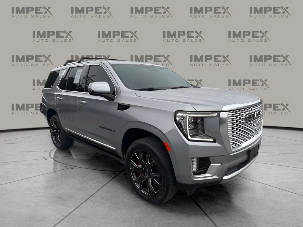 Used 2023 Silver GMC Denali image 7