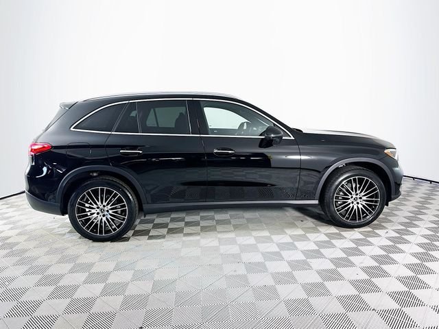New 2026 Black Mercedes-Benz GLC 300 image 8