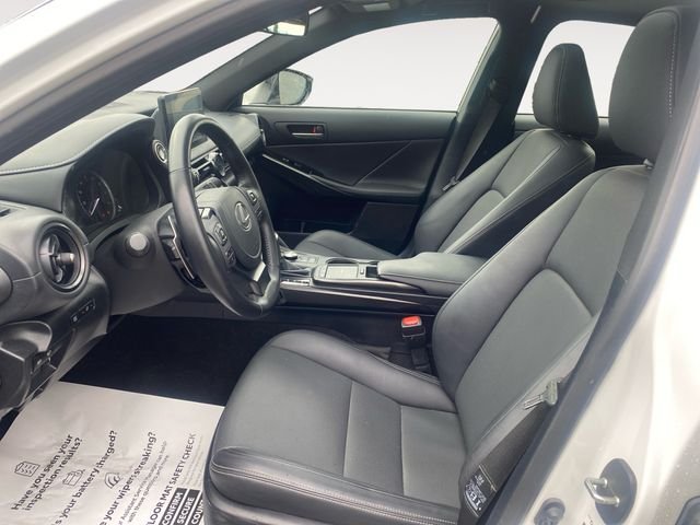 Used 2024 White Lexus 300 image 11