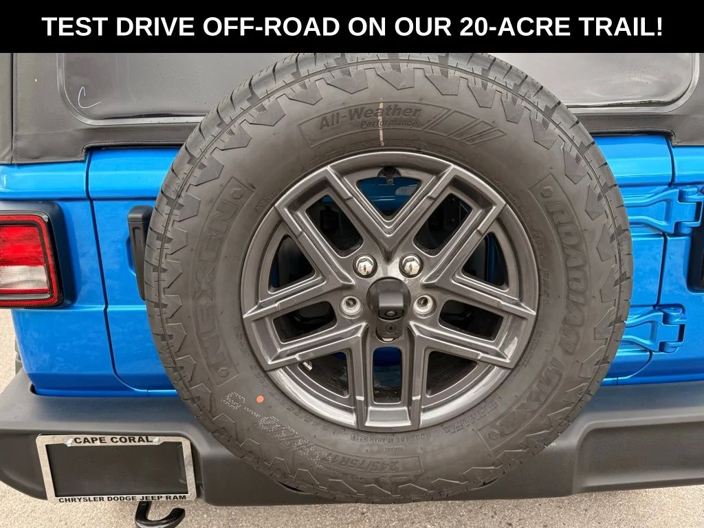 New 2026 Hydro Blue Pearl-Coat Exterior Paint Jeep Sport image 32