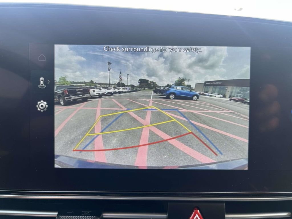 Used 2024 Black Hyundai SEL image 24