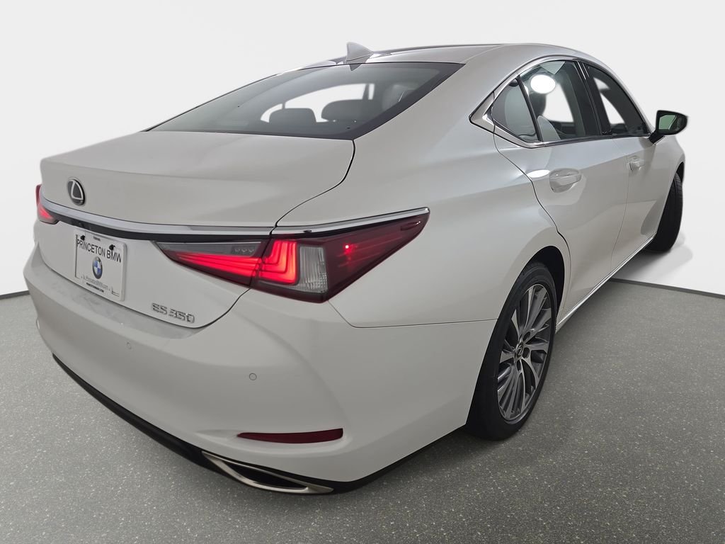 Used 2020 White Pearl Lexus 350 image 38