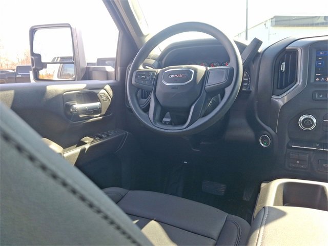 2025 GMC Sierra 3500HD Pro - Photo 15