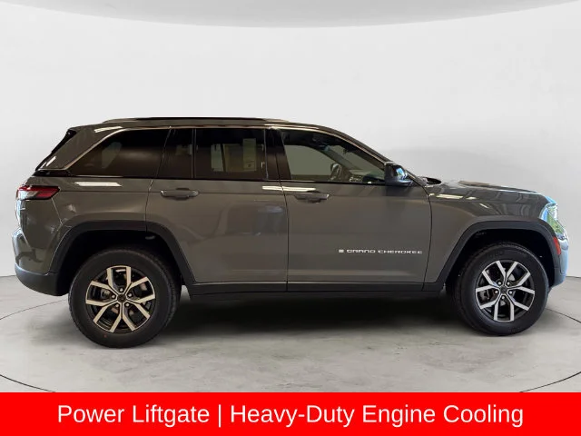 New 2027 Gray Jeep Laredo image 6