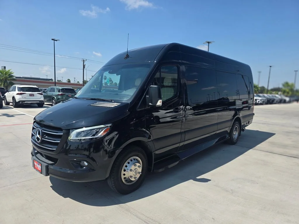 Used 2020 Black Mercedes-Benz Cargo 170 WB image 4