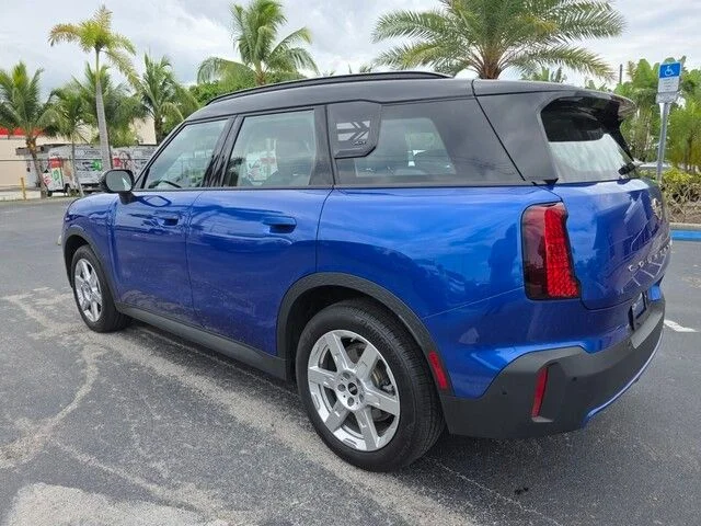 Used 2025 Blue MINI Cooper S ALL4 image 4