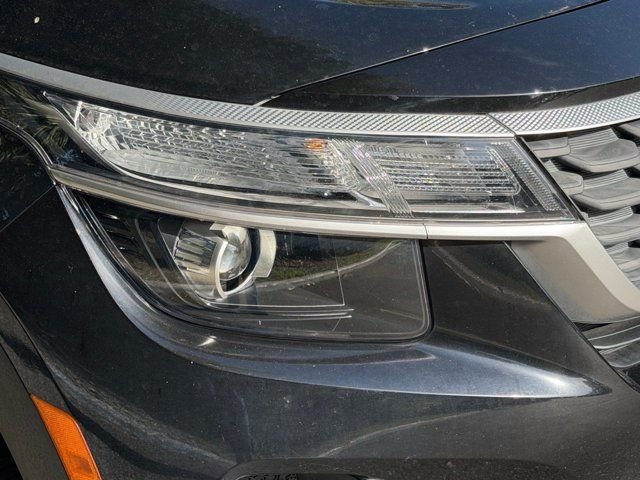 Certified Used 2023 Black Kia LX image 9