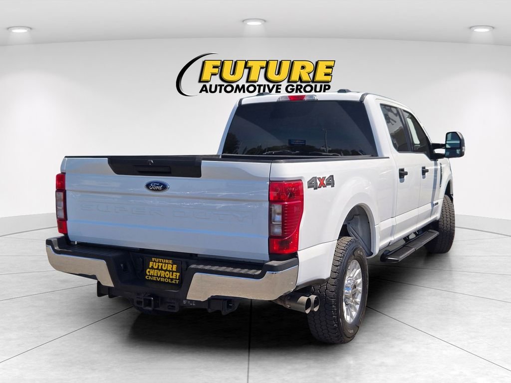 Used 2022 White Ford XLT image 4