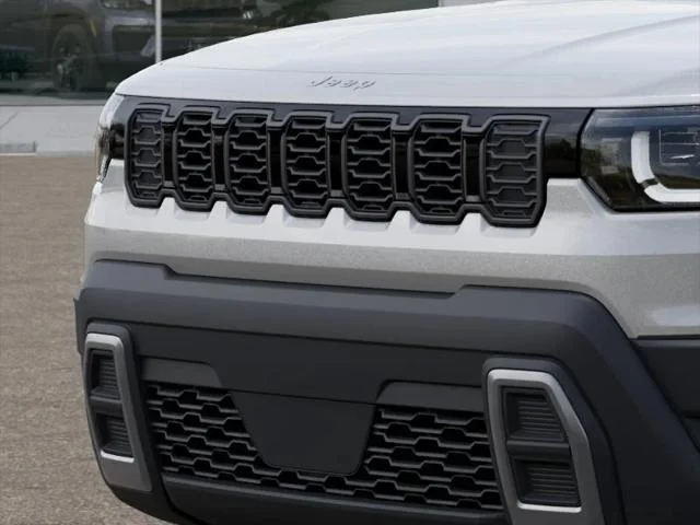New 2026 Silver Zynith Clear-Coat Exterior Paint Jeep Laredo image 37
