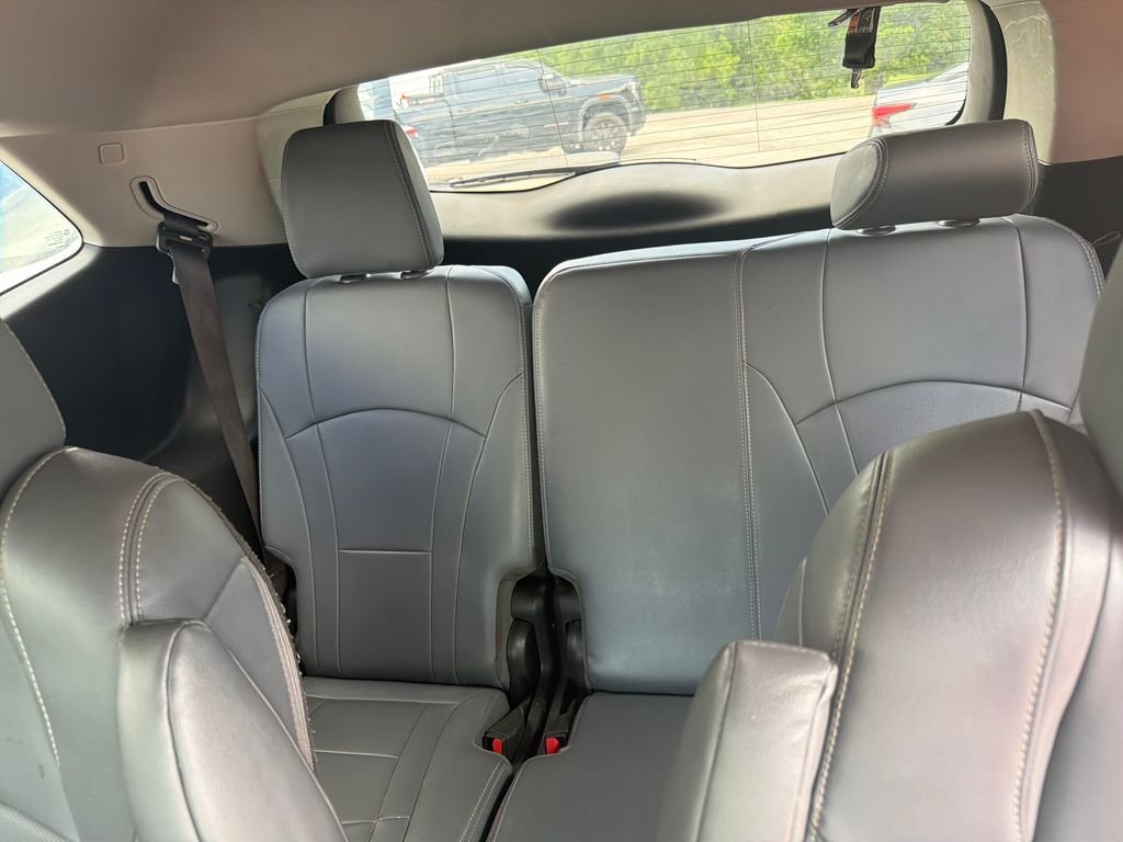 Used 2020 Silver Buick Essence image 18