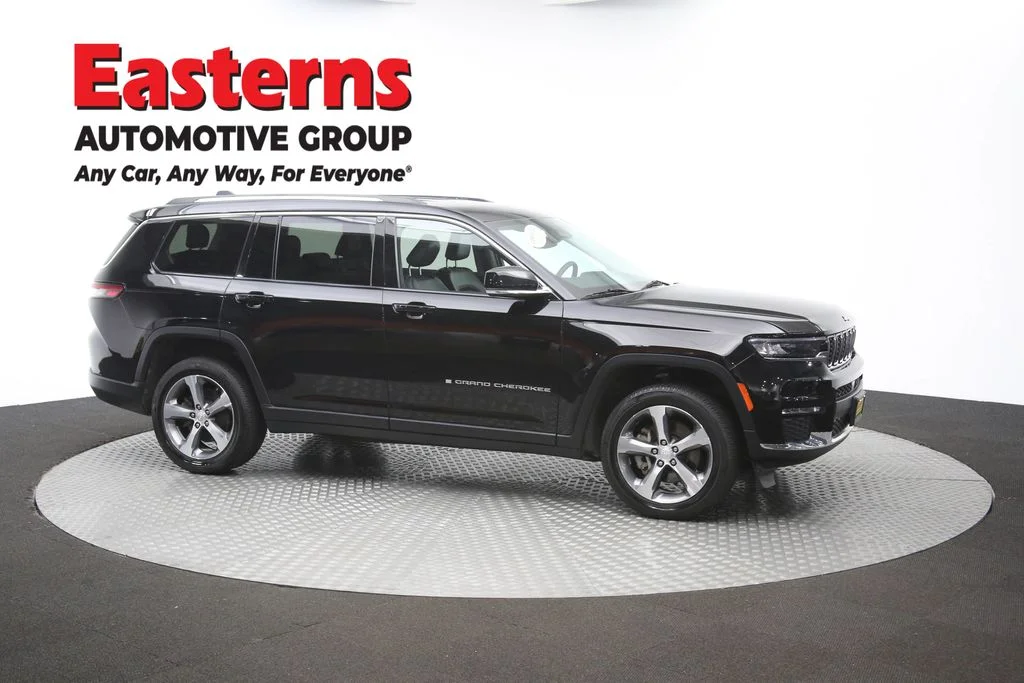 Used 2023 Black Jeep Limited image 51