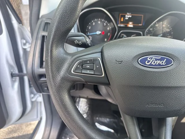 Used 2018 White Ford S image 16