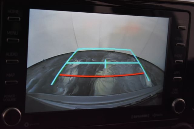 2022 Toyota Highlander LE - Photo 28