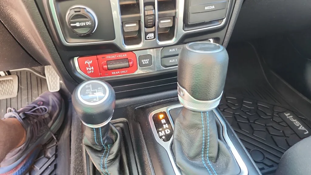 Used 2023 White Jeep Rubicon 4xe image 19