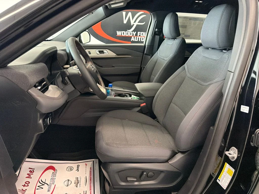 New 2027 Black Ford Active image 12