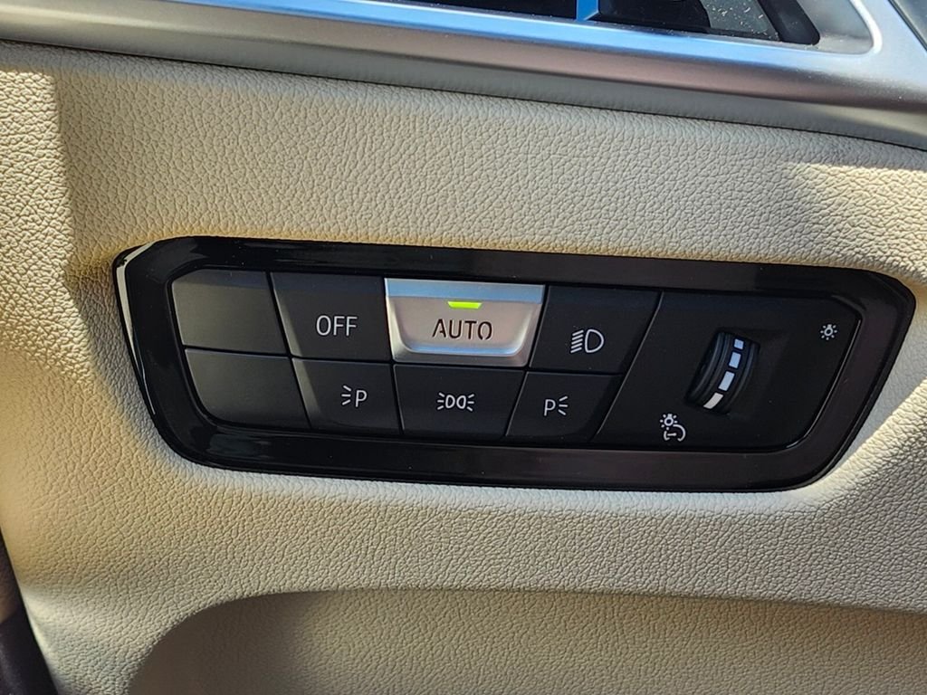 New 2026 Gray BMW 330i xDrive image 25