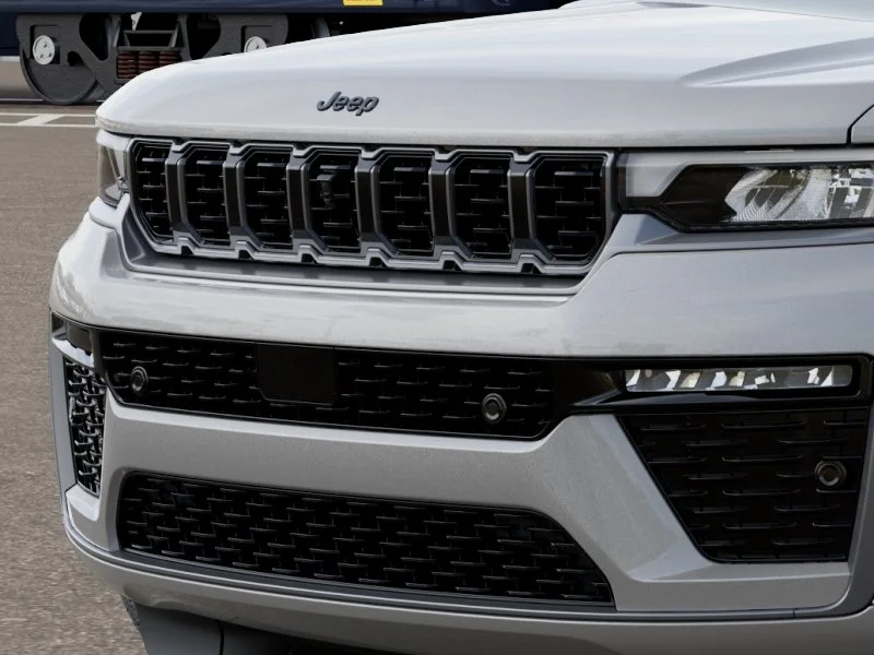 New 2026 Silver Zynith Exterior Paint Jeep Summit image 7