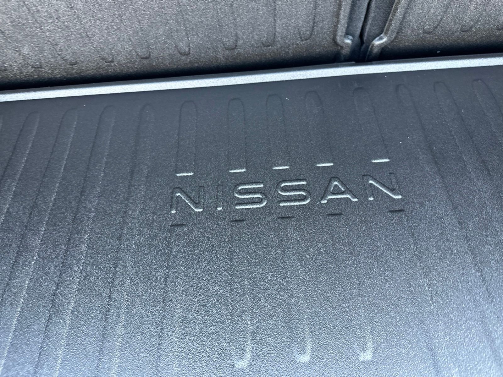 New 2026 Black Nissan Platinum image 25